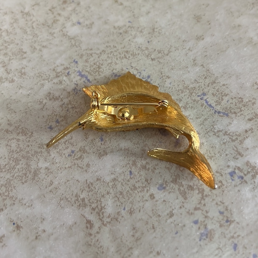 Swordfish Marlin Jumping Sail Fish Brooch Pin Gold Tone Vintage 2" Costume - Picture 3 of 3